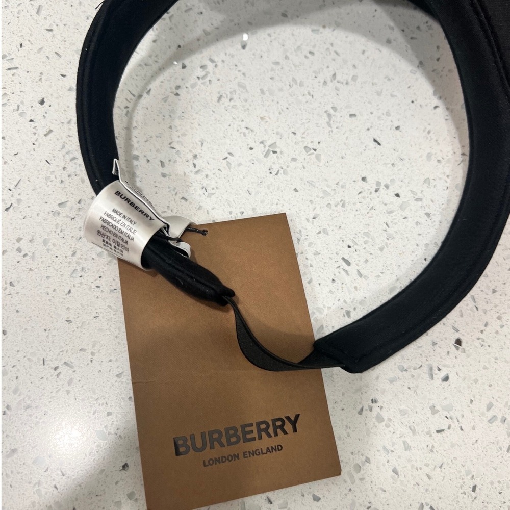 NWT Burberry Detachable Zip Pocket Black‎ Visor Hat - Picture 7 of 16